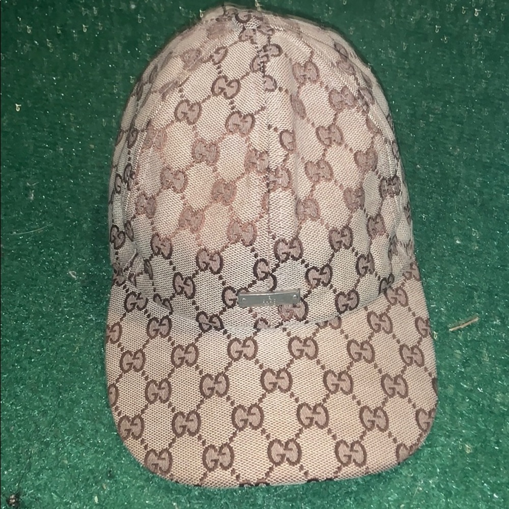 Guchi Hat